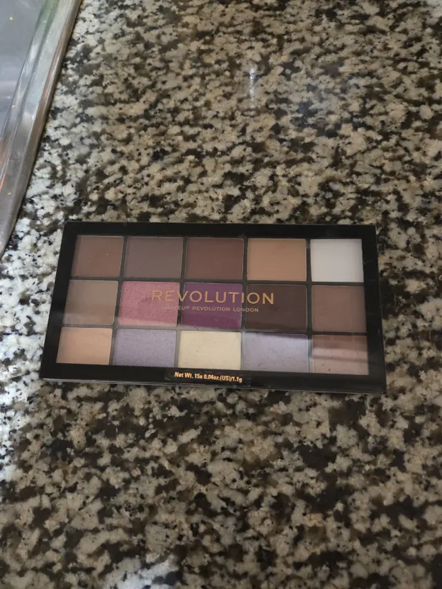 Paleta Sombras Revolution Rosa y Morado