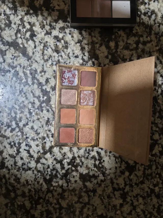 Paleta Sombras Revolution Rosa y Morado