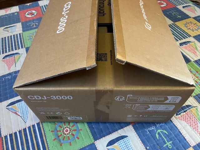 Caja y manual Pioneer CDJ-3000