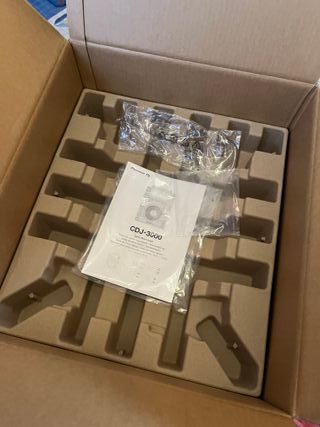 Caja y manual Pioneer CDJ-3000