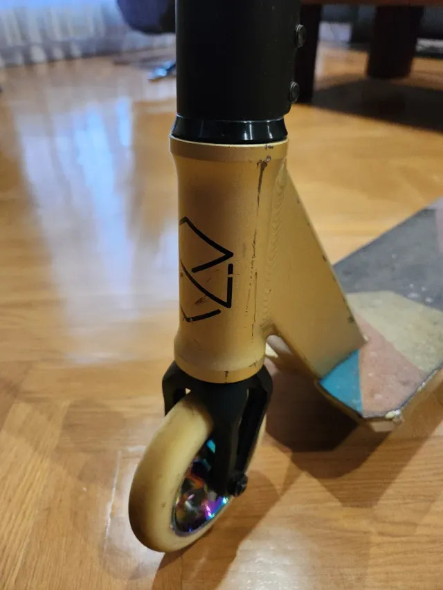 Patinete Scooter Native Stem Raw Edición Oro
