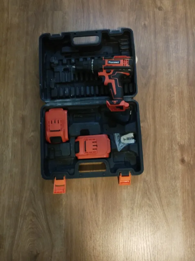 Taladro Faxamol con maletín y baterías