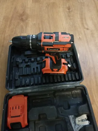 Taladro Faxamol con maletín y baterías