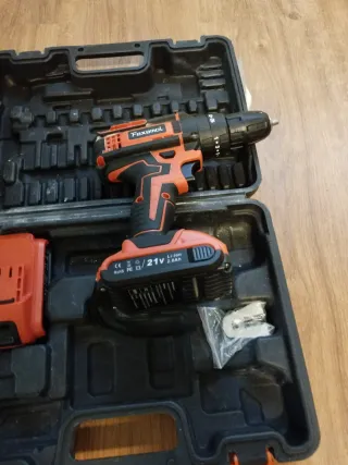 Taladro Faxamol con maletín y baterías