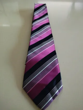 Corbata Next Rayas Rosa y Negra