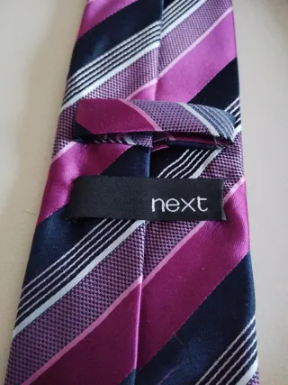 Corbata Next Rayas Rosa y Negra