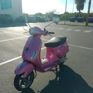 Piaggio Vespa LX 50 Rosa