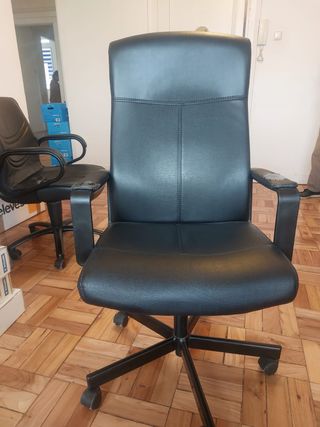 Poltrone da ufficio in pelle nera