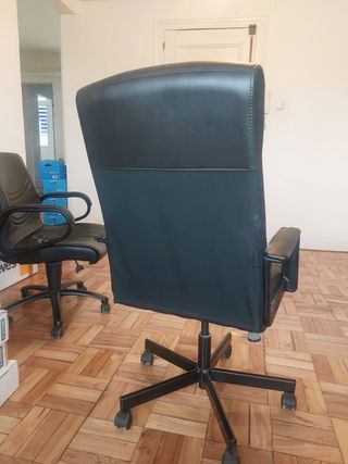 Poltrone da ufficio in pelle nera