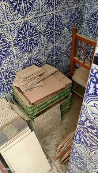 Azulejos de cerámica y baldosas