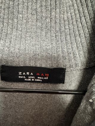 Sudadera gris con cremallera cuello redondo Zara