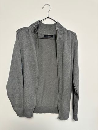 Sudadera gris con cremallera cuello redondo Zara