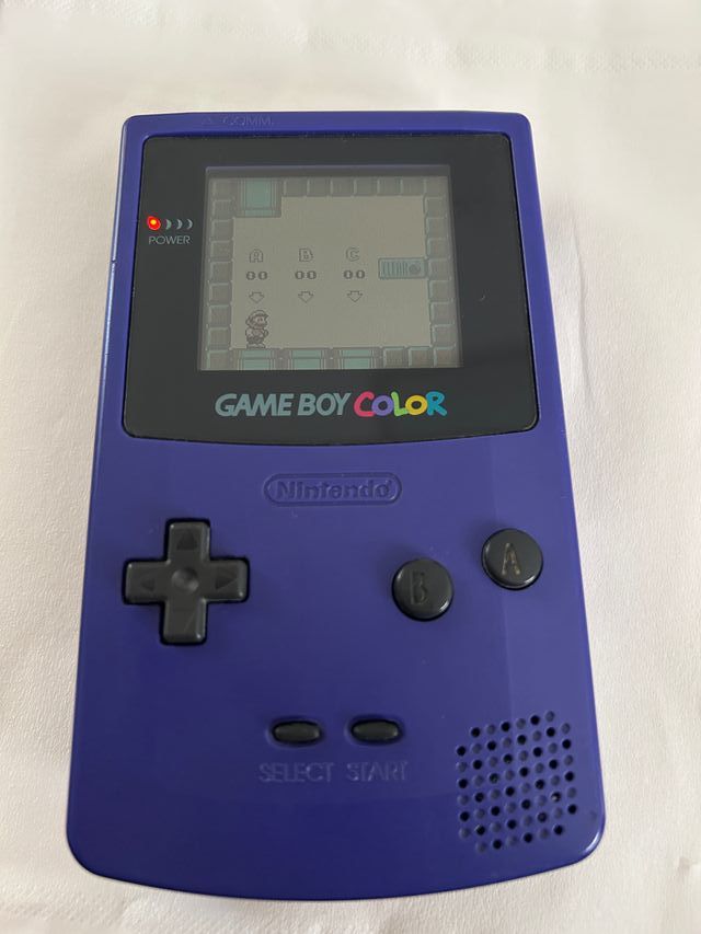 Nintendo Game Boy Color Morado