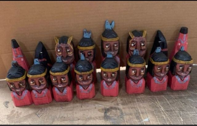 Figuras ajedrez madera Indios