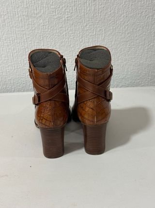 Botín Latouche Piel Marrón Tacón