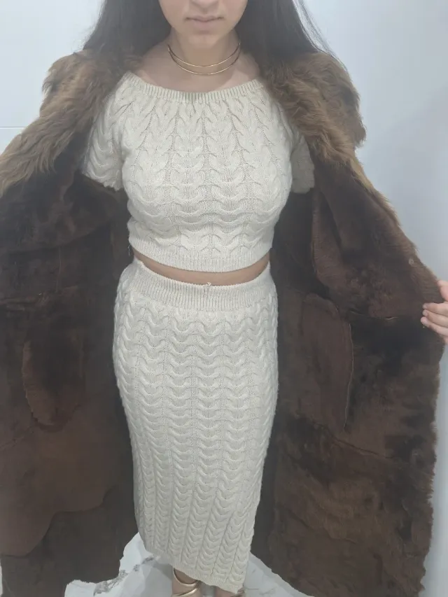 Abrigo largo de piel marrón