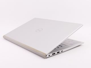 Dell Inspiron 5402 - i7-1165G7 - 16GB - 512GB -14"