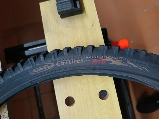 Lote di 4 ruote per bicicletta MTB varie marche 26"