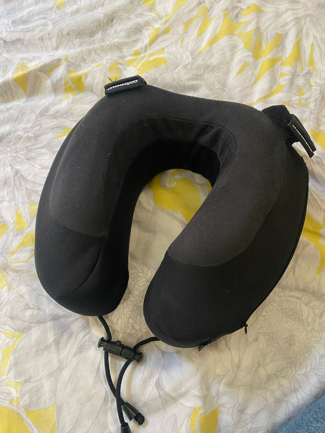 Cojín de viaje Cabeau para cuello