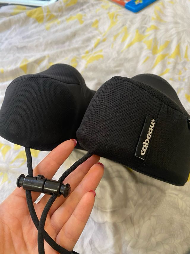 Cojín de viaje Cabeau para cuello