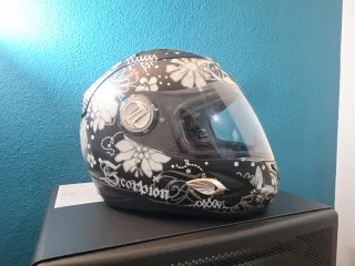 Casco Scorpion Negro Flores
