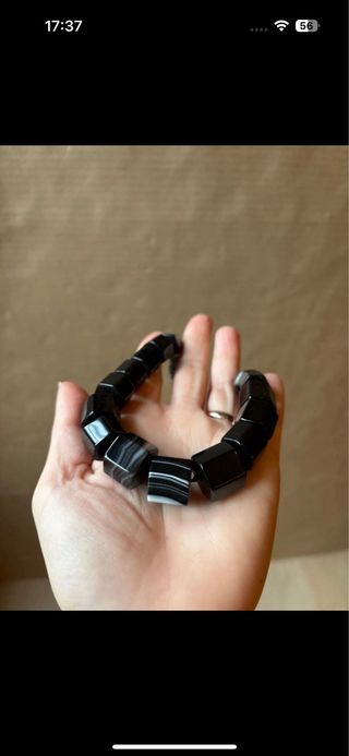 Collana vintage nera con pietre cubiche