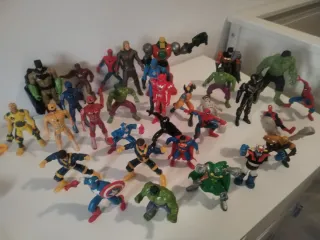 Muñecos Superhéroes Marvel y DC