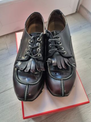 Calpierre scarpe melanzana in pelle