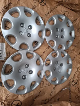4 Tapacubos Peugeot 15"