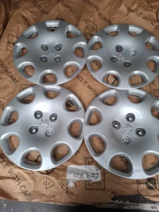 4 Tapacubos Peugeot 15"