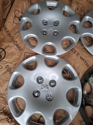 4 Tapacubos Peugeot 15"
