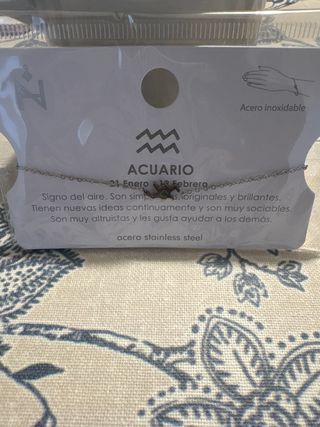 Gargantilla y pulsera Acuario color plata