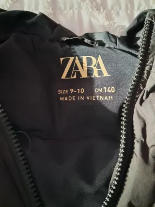 Chaleco ZARA Negro Talla 9/10 (140 cm)