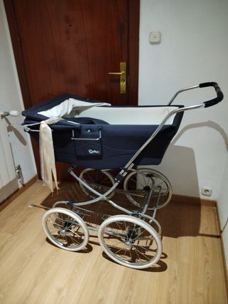 Carrito de bebé clásico azul