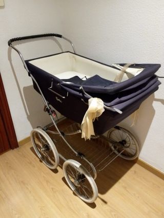 Carrito de bebé clásico azul