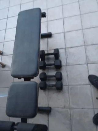 Banco de musculación y mancuernas Precio negociabl