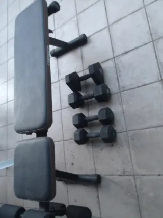 Banco de musculación y mancuernas Precio negociabl