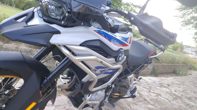 BMW F850GS