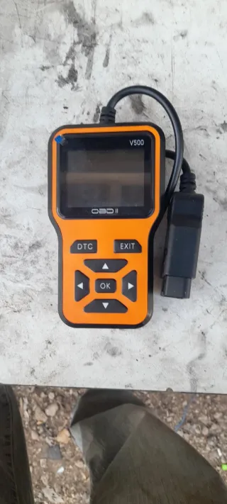Escáner OBD II V500