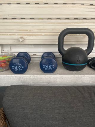 Equipo de gimnasio: Mancuernas, pesa rusa y esteri