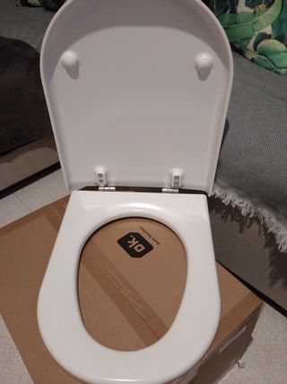 Tapa de WC blanca