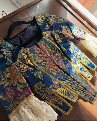 Traje de Fallera azul y dorado