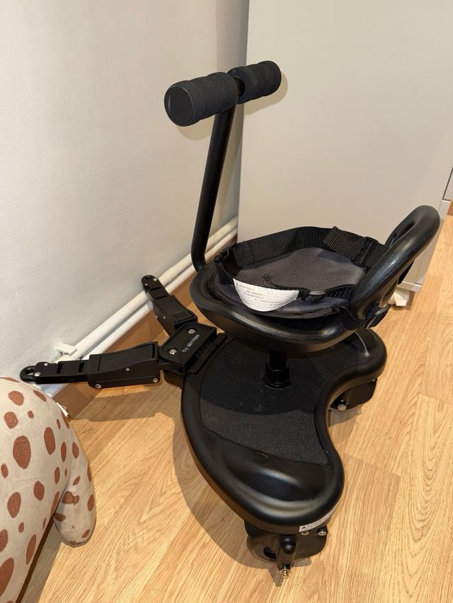 Patinete KidScooter con asiento