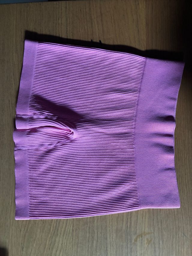 Pantalones rosas ajustados talla XS