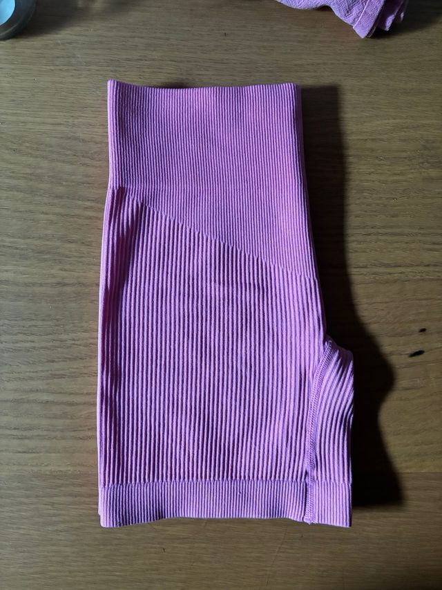 Pantalones rosas ajustados talla XS