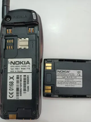 Nokia NSE-5 Model 7110 Telefono Vintage Aliment.
