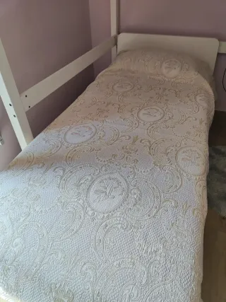 Copriletto singolo vintage rosa e bianco