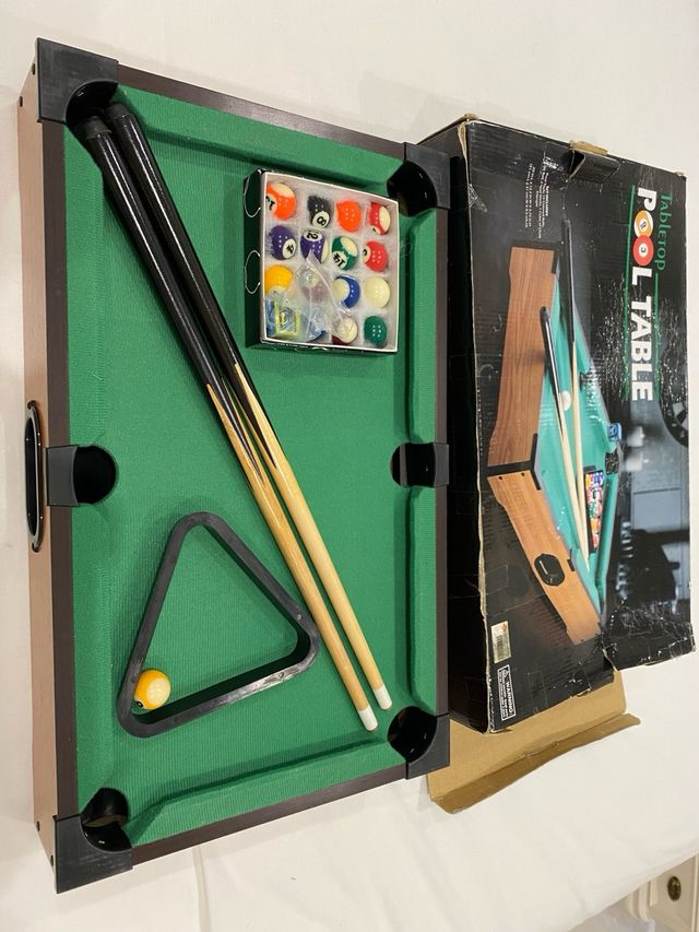Mini mesa de billar con accesorios