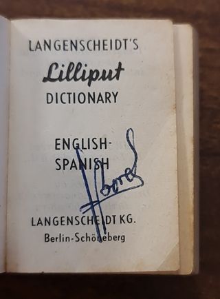 Diccionario miniatura de Langenscheidt's Lilliput