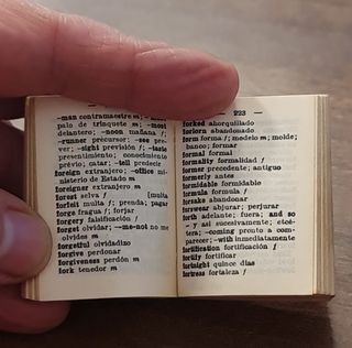 Diccionario miniatura de Langenscheidt's Lilliput